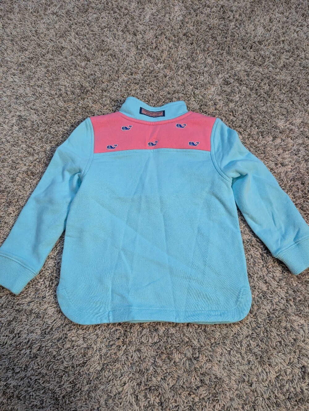 Vineyard Vines - Picture 3 of 6